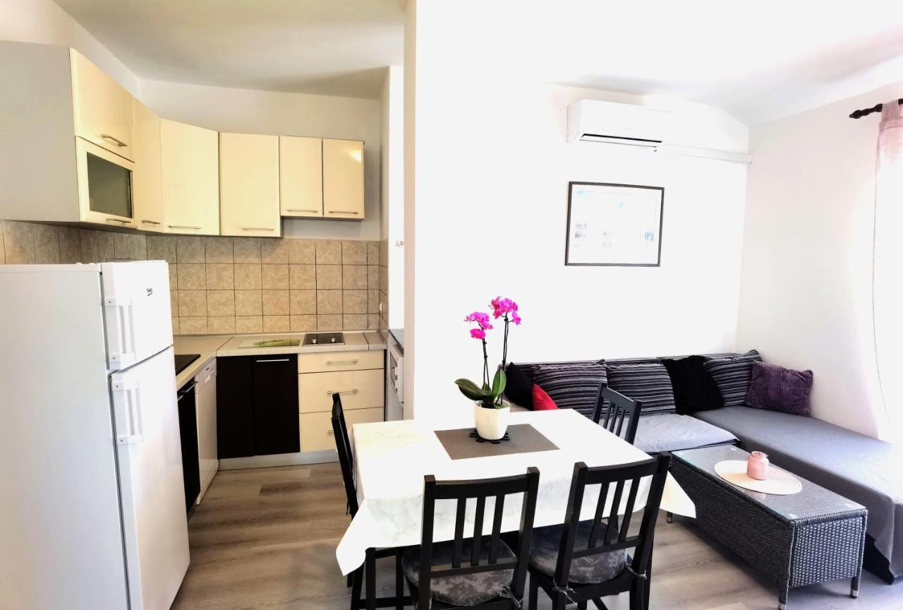 Apartments & Rooms Milena Vodice Extérieur photo