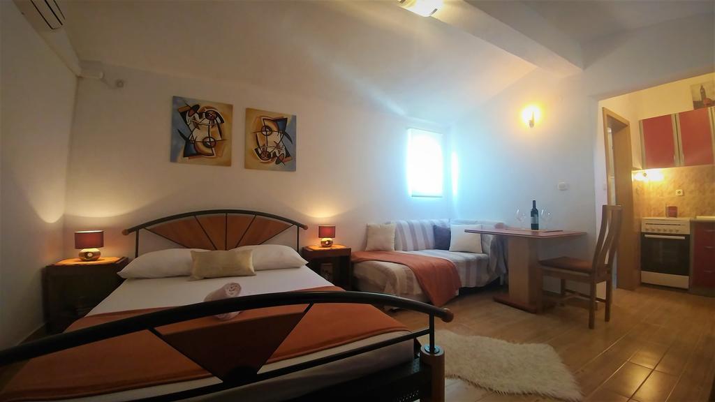 Apartments & Rooms Milena Vodice Extérieur photo