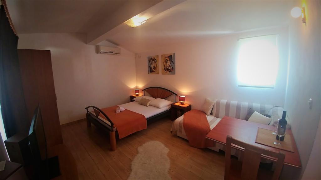 Apartments & Rooms Milena Vodice Extérieur photo