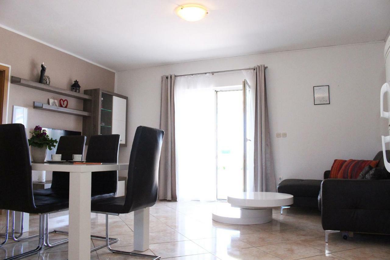 Apartments & Rooms Milena Vodice Extérieur photo
