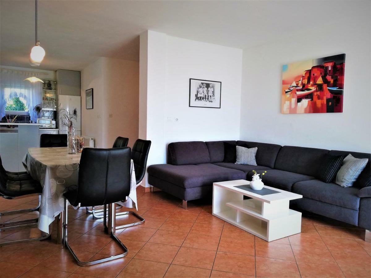 Apartments & Rooms Milena Vodice Extérieur photo